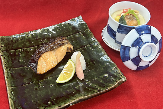 ノルウェーサーモンの塩焼＆茶碗蒸し