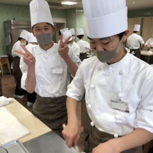 １Aクラス☆洋菓子実習も始まりました☆