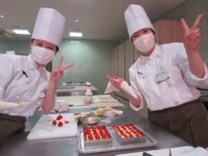 2Bクラス洋菓子実習スタート?