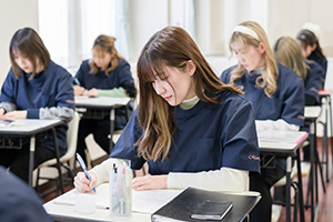 6月7日（土）授業見学会でAOエントリーシート書き方説明します