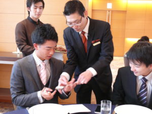 テーブルマナー講習会！背筋がピンと伸びました・・