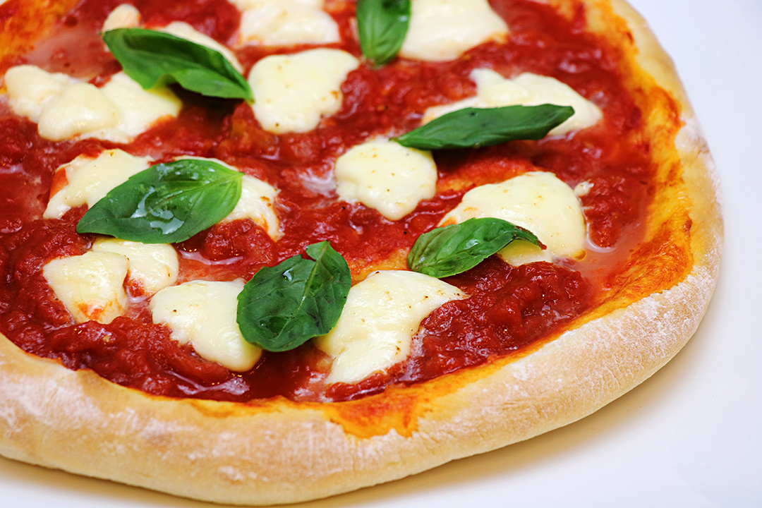 ピッツァ マルゲリータ(ふっくら生地)